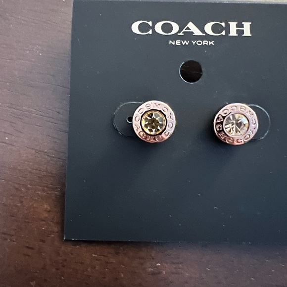 Coach - Picture 4 of 4